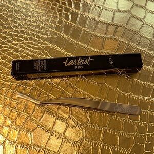 ⭐️New Tarte Little Lash helper⭐️